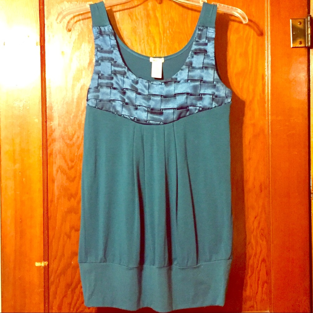 🍌 Studio Y Tank Top Size M